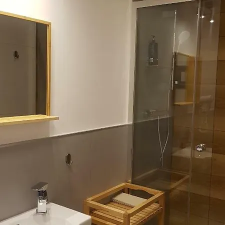 モーテル Es8bar Lozina